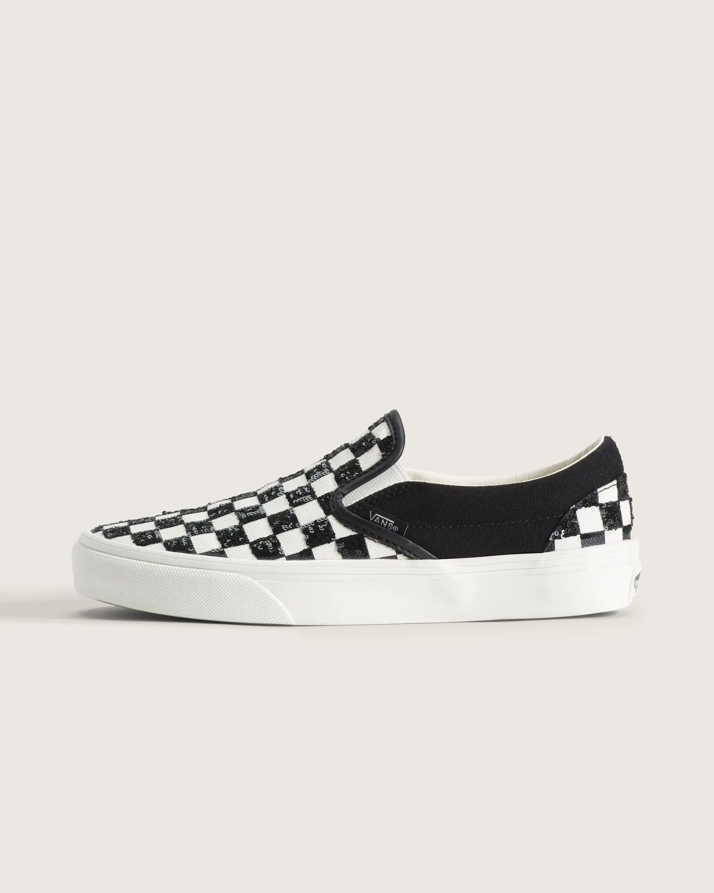 Vans Unisex Classic Slip-On Checkerboard Low Top Shoe